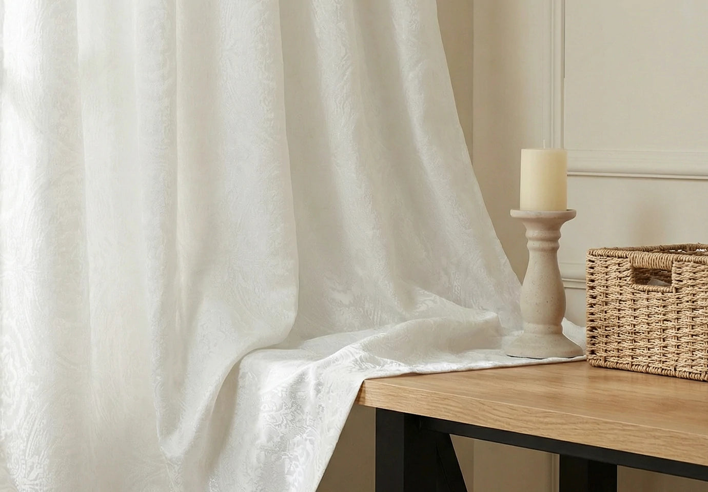 Ashley Curtains Description