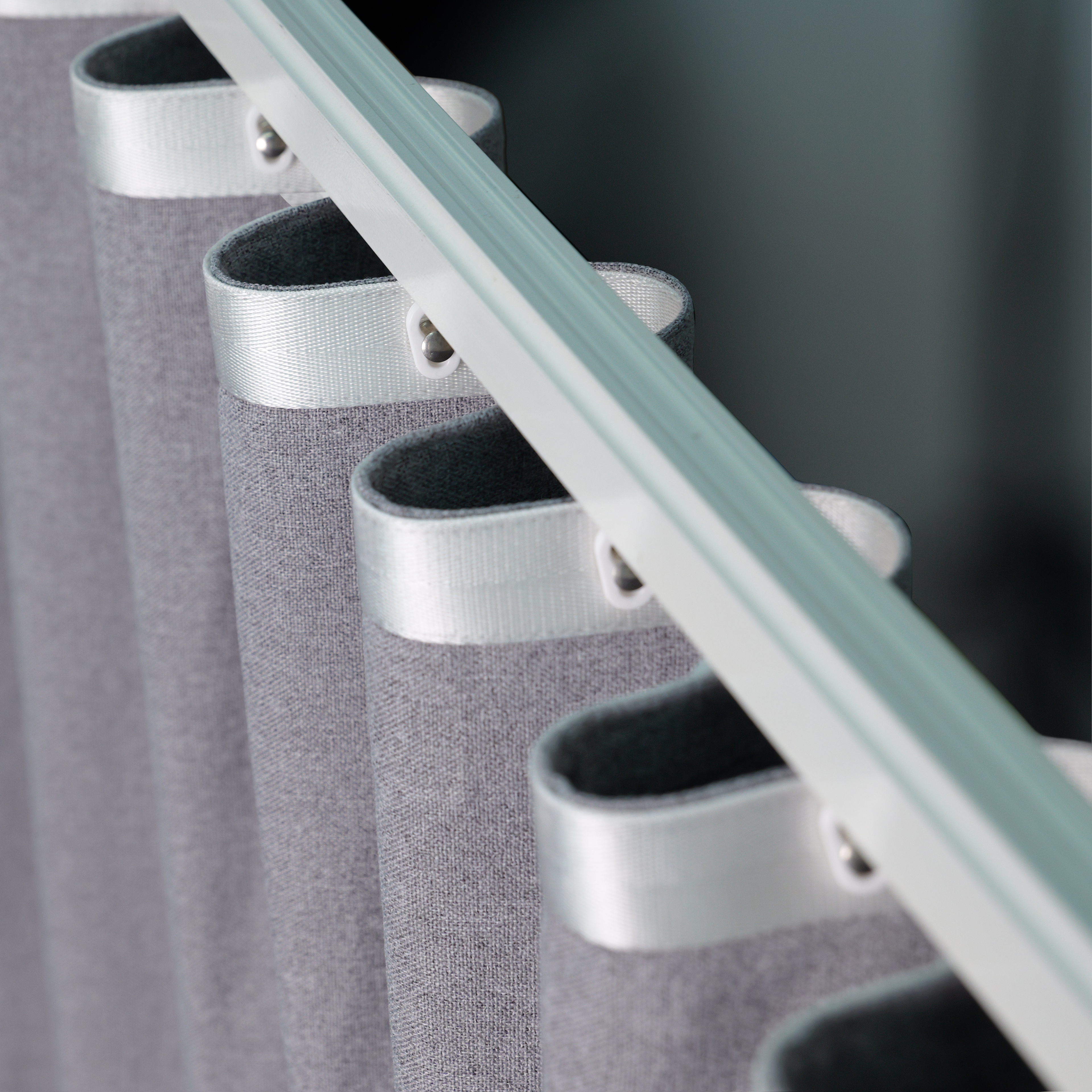 Customized curtain track finished product details display